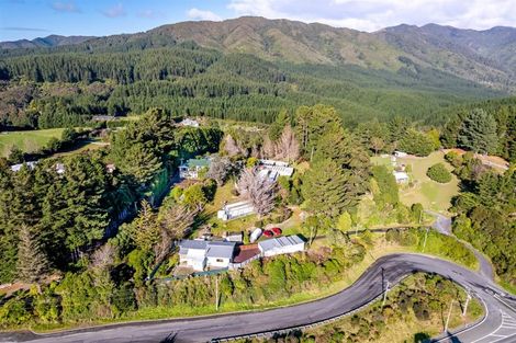 Photo of property in 2c Kaitoke Loop Road, Kaitoke, Upper Hutt, 5018