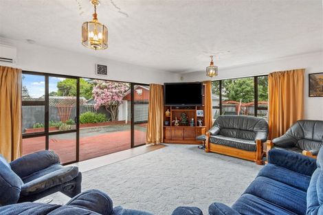 Photo of property in 12 Fairmont Place, Hornby, Christchurch, 8042