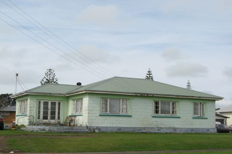 Photo of property in 78 Domett Street, Waitara, 4320