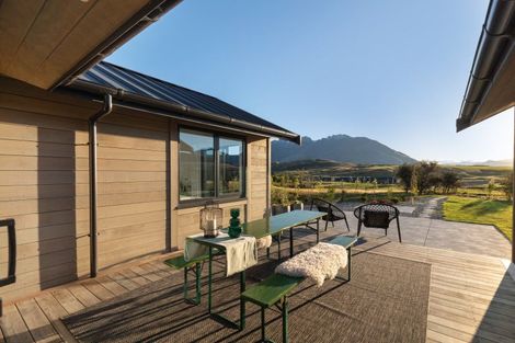 Photo of property in 11 Torridon Court, Jacks Point, Queenstown, 9371