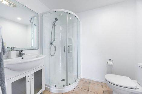 Photo of property in 2a Hoskins Avenue, Hillsborough, Auckland, 1042