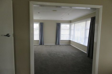 Photo of property in 18 Catlins Crescent, Milson, Palmerston North, 4414