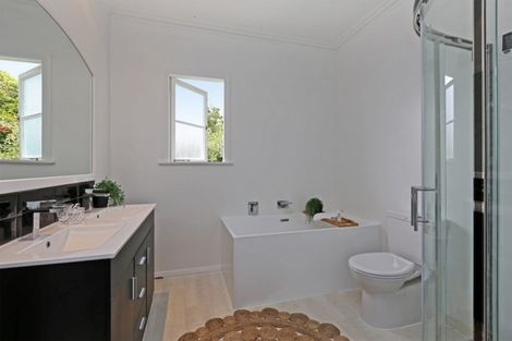 Photo of property in 116 Mcleod Street, Camberley, Hastings, 4120