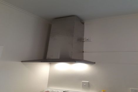 Photo of property in 100 Kelburn Parade, Kelburn, Wellington, 6012