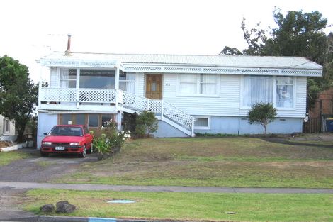 Photo of property in 1/154 Sunset Road, Unsworth Heights, Auckland, 0632