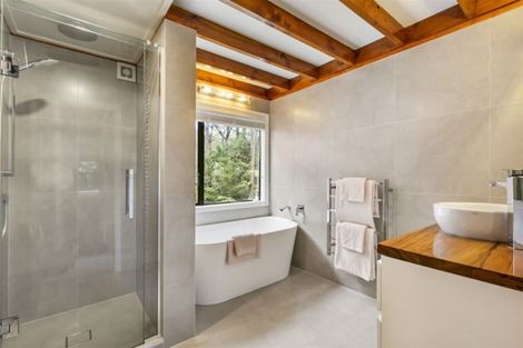 Photo of property in 2 Menear Lane, Hillcrest, Auckland, 0627