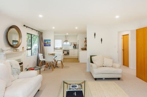 Photo of property in 3 Winston Avenue, Hokowhitu, Palmerston North, 4410