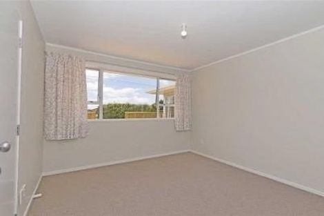 Photo of property in 62 Waimumu Road, Massey, Auckland, 0614