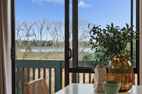 Photo of property in 18 Waikareao Way, Brookfield, Tauranga, 3110