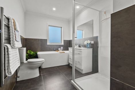 Photo of property in 1 Vaucluse Heights, Fitzherbert, Palmerston North, 4410