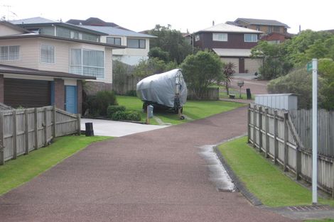 Photo of property in 7 San Bernadino Drive, Henderson, Auckland, 0612