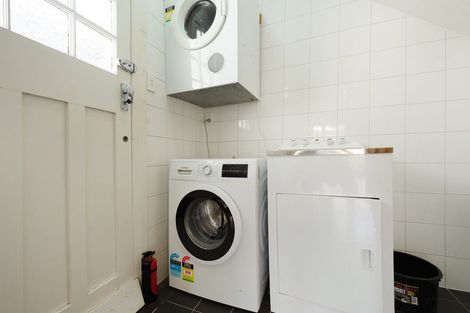 Photo of property in 16 Burnell Avenue, Thorndon, Wellington, 6011