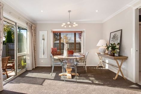 Photo of property in 17 Walnut Avenue, Strowan, Christchurch, 8052