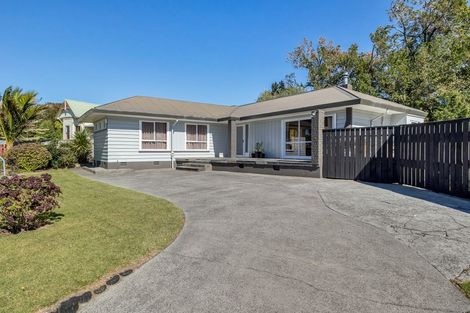 Photo of property in 16 Miro Street, Inglewood, 4330