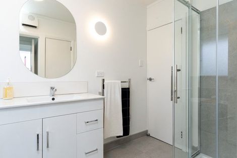 Photo of property in 144 Wairakei Road, Bryndwr, Christchurch, 8053