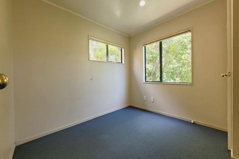 Photo of property in 35 Olivia Crescent, Tawa, Wellington, 5028