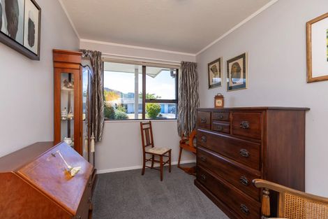Photo of property in 2 Kanawa Street, Waikanae, 5036