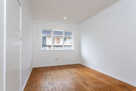 Photo of property in 18 Garelja Road, Henderson, Auckland, 0612