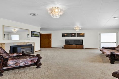 Photo of property in 75 Domett Street, Waitara, 4320