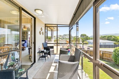 Photo of property in 4 Pelorous Street, Paparangi, Wellington, 6037