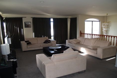 Photo of property in 3 Boeing Place, Goodwood Heights, Auckland, 2105