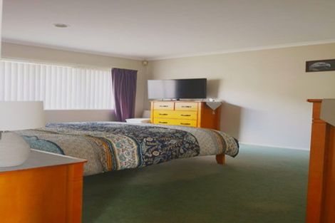 Photo of property in 19 Limerick Place, Dannemora, Auckland, 2016