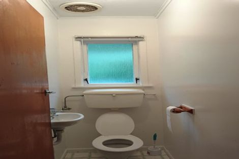 Photo of property in 2 Epsom Way, Karori, Wellington, 6012