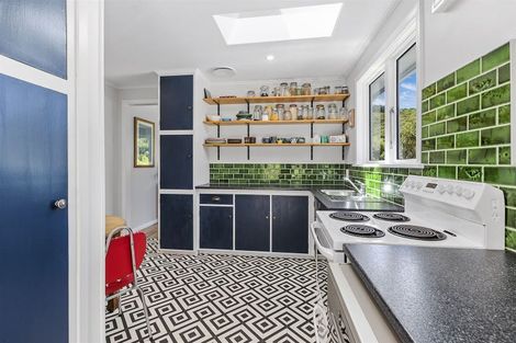 Photo of property in 65 Airlie Road, Plimmerton, Porirua, 5026