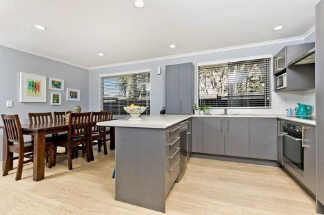 Photo of property in 7 Lemon Grove Lane, Greenhithe, Auckland, 0632