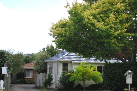 Photo of property in 2/17 Otakau Road, Milford, Auckland, 0620