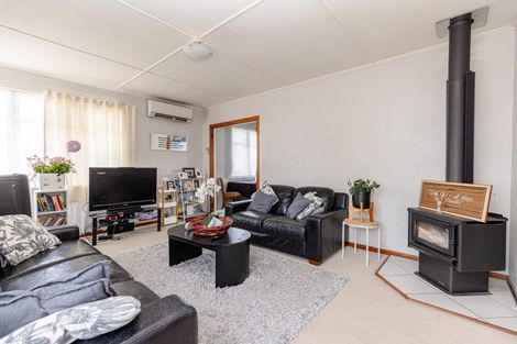 Photo of property in 21 Rira Street, Marton, 4710