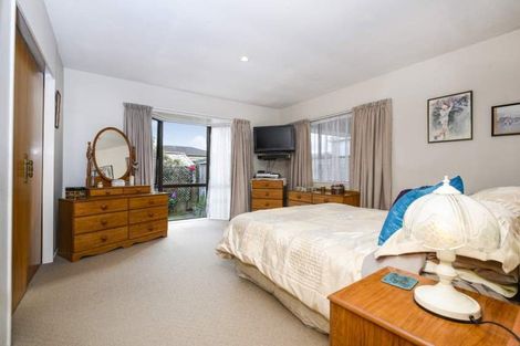 Photo of property in 2/18 Wairakei Street, Greenlane, Auckland, 1051