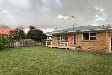 Photo of property in 4a Heather Place, Melville, Hamilton, 3206