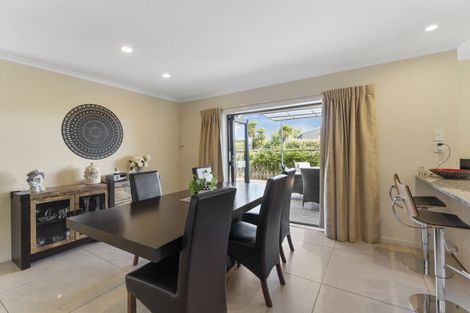 Photo of property in 14 Tararua Crescent, Otaki, 5512