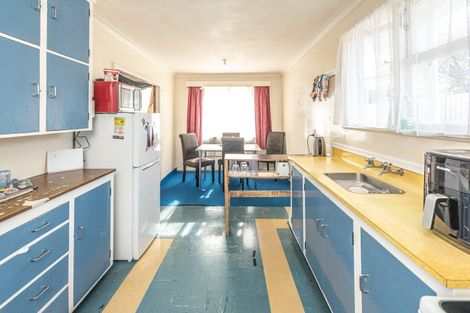 Photo of property in 125 Cornfoot Street, Castlecliff, Whanganui, 4501