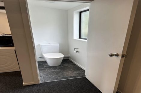 Photo of property in 8 Glendawn Place, Bayview, Auckland, 0629