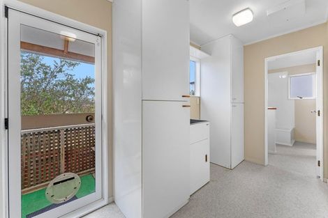 Photo of property in 2/56 Lavery Place, Sunnynook, Auckland, 0632