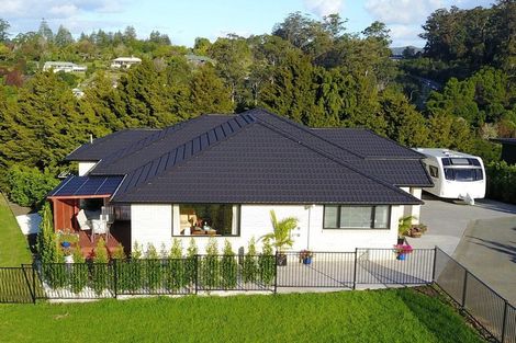 Photo of property in 33 Amsharlo Drive, Kerikeri, 0230