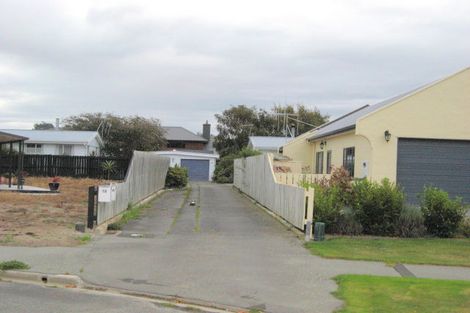 Photo of property in 12-12a Lowther Street, Oamaru North, Oamaru, 9400
