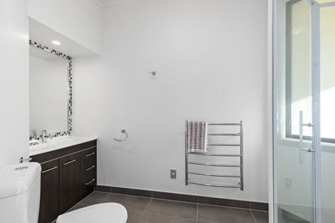 Photo of property in 379 Fergusson Drive, Heretaunga, Upper Hutt, 5018