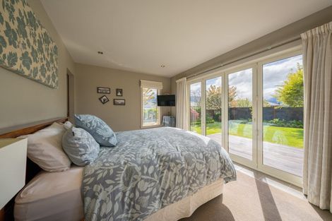 Photo of property in 26 Lawson Burrows Crescent, Te Anau, 9600