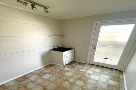 Photo of property in 14a Albert Road, Kelston, Auckland, 0602