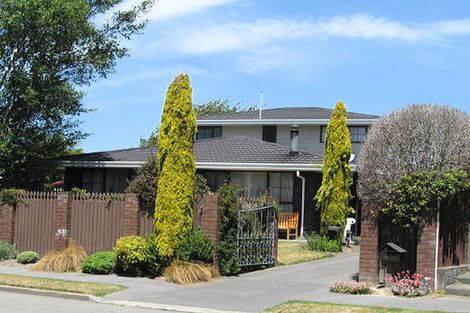 Photo of property in 6 Geraldo Place, Russley, Christchurch, 8042