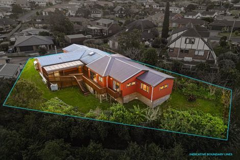 Photo of property in 12 Channing Crescent, Botany Downs, Auckland, 2010