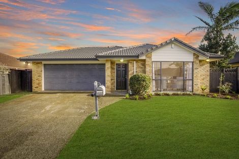 Photo of property in 34 Sandwick Drive, Weymouth, Auckland, 2103