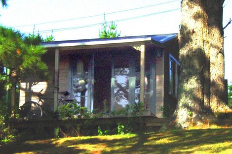 Photo of property in 122 Lone Kauri Road, Karekare, New Lynn, 0772