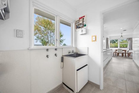 Photo of property in 4 Riverhills Avenue, Pakuranga Heights, Auckland, 2010