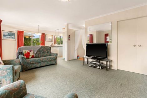 Photo of property in 16 Mcleod Place, Papamoa Beach, Papamoa, 3118