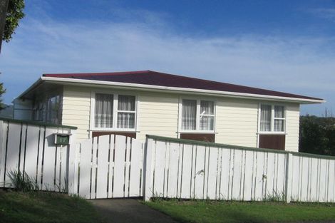 Photo of property in 17 Brora Crescent, Papakowhai, Porirua, 5024