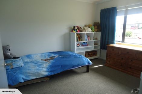 Photo of property in 31 Harbour Crest Drive, Waiuku, 2123
